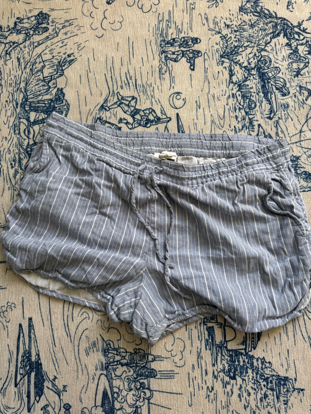 Club Monaco Gray and White Striped Linen-Blend Athletic Shorts